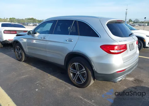 2016 Mercedes-Benz Glc 300 from USA, damaged, VIN WDC0G4JB2GF028080